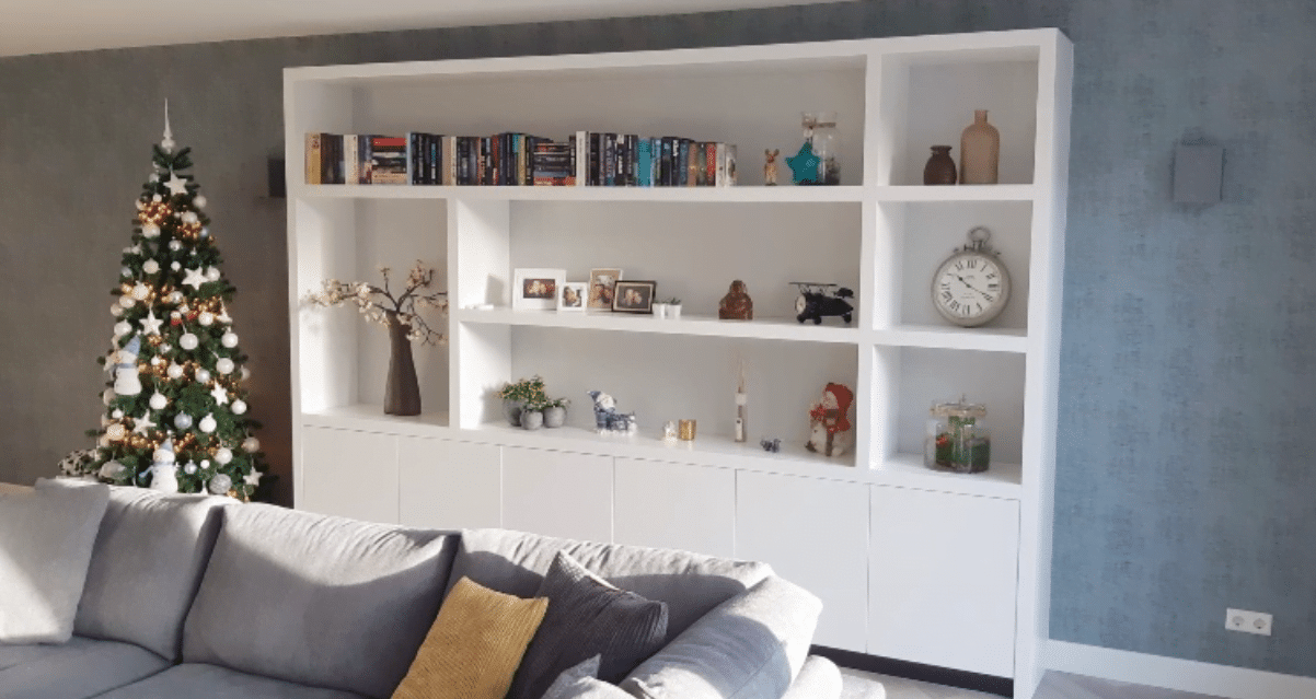 Maatwerk wandkast kostenbesparend