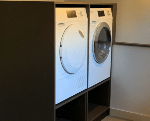 Wasmachine in maatwerk kast