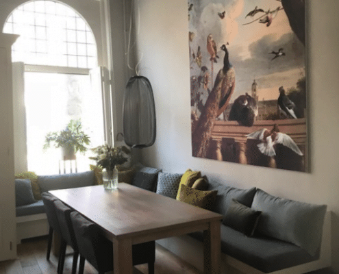 Wandbank wit materiaal