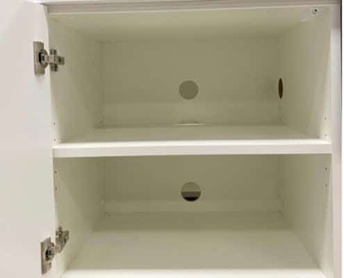 Apparatuur werkwerken in een TV meubel